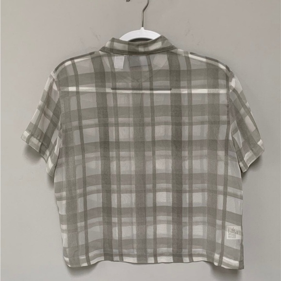 Liz Claiborne Checked Top P/Medium - Picture 2 of 5